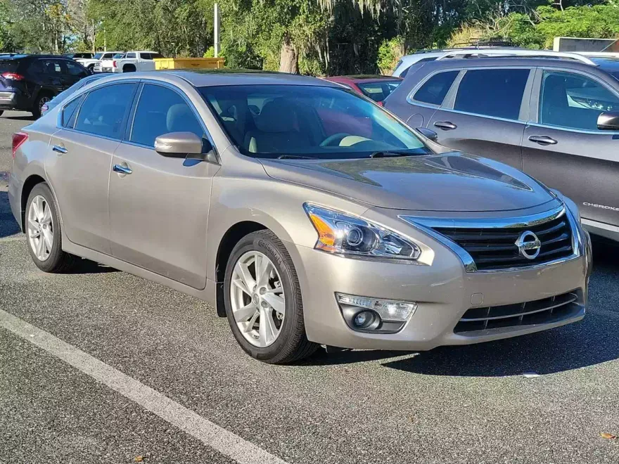2013 Nissan Altima 2.5 SL photo 1