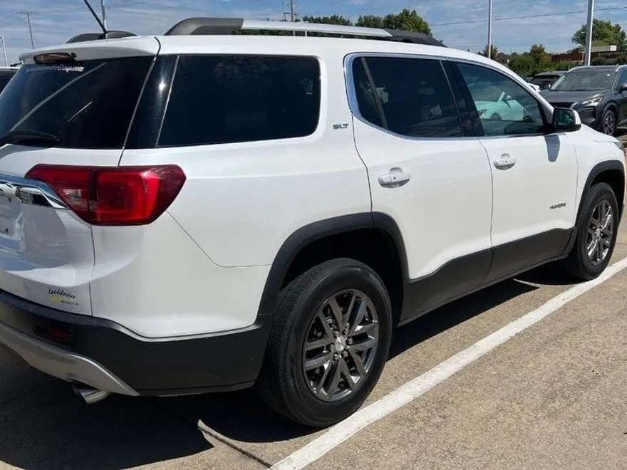 2017 Gmc Acadia SLT photo 1