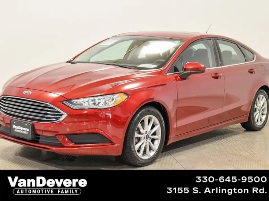 2017 Ford Fusion SE photo 1