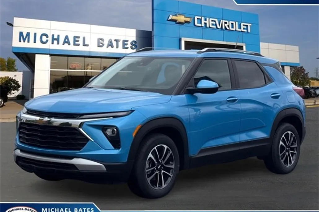 2025 Chevrolet Trailblazer LT photo 1