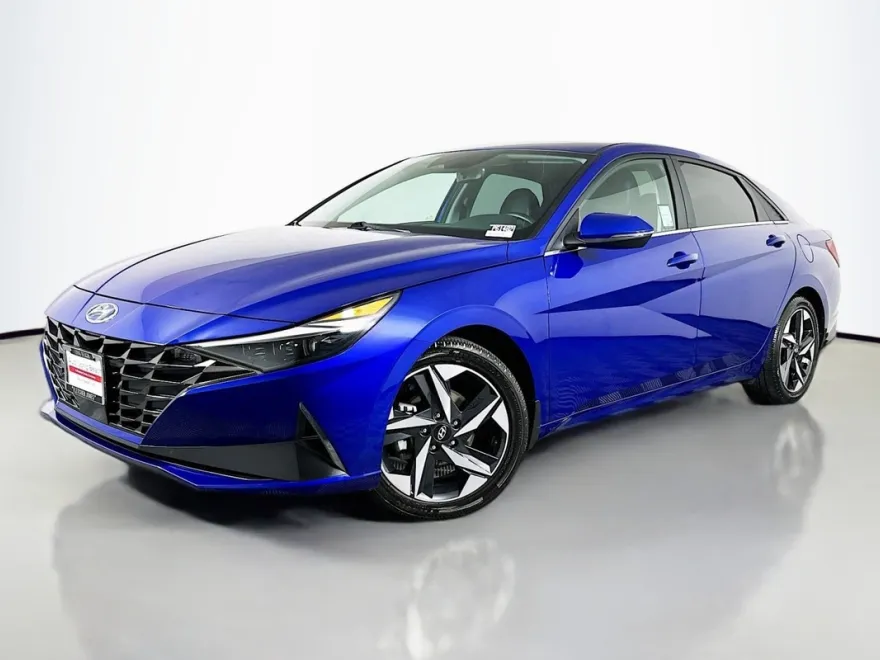 2022 Hyundai Elantra Limited photo 1