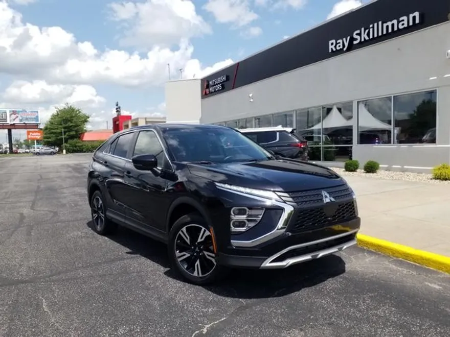2024 Mitsubishi Eclipse Cross SE photo 1