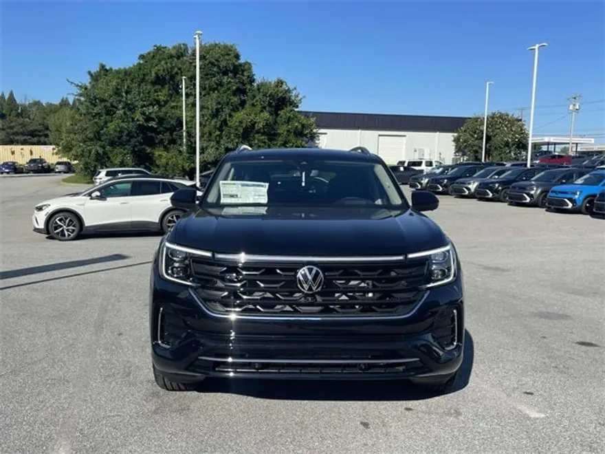 2026 Volkswagen Atlas SEL Premium R-Line photo 1