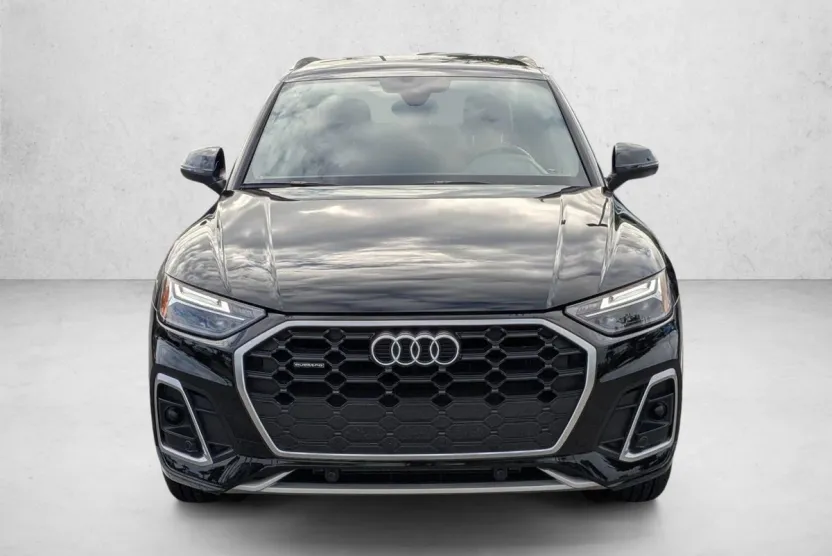 2024 Audi Q5 S line Premium photo 1