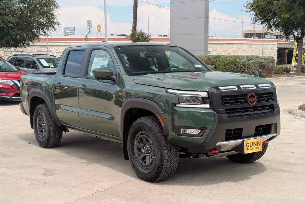 2025 Nissan Frontier Crew Cab PRO-4X photo 1