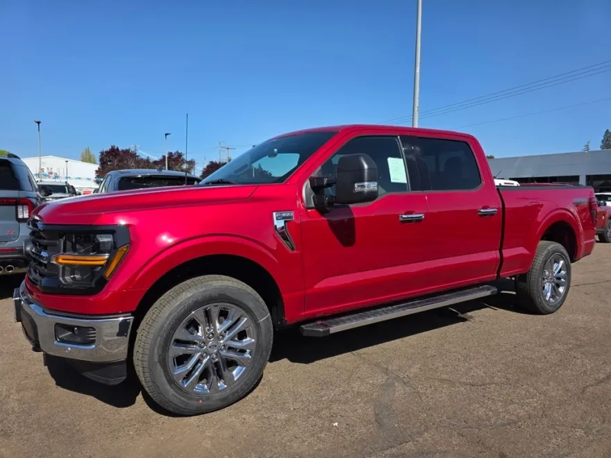 2025 Ford F-150 XLT photo 1
