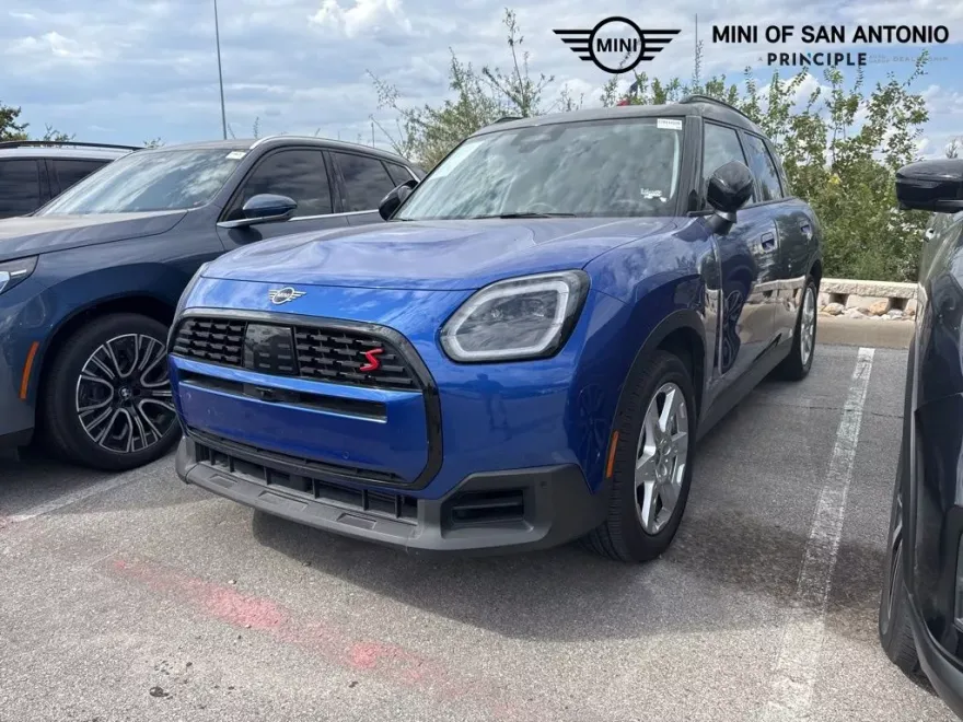 2025 Mini Countryman photo 1