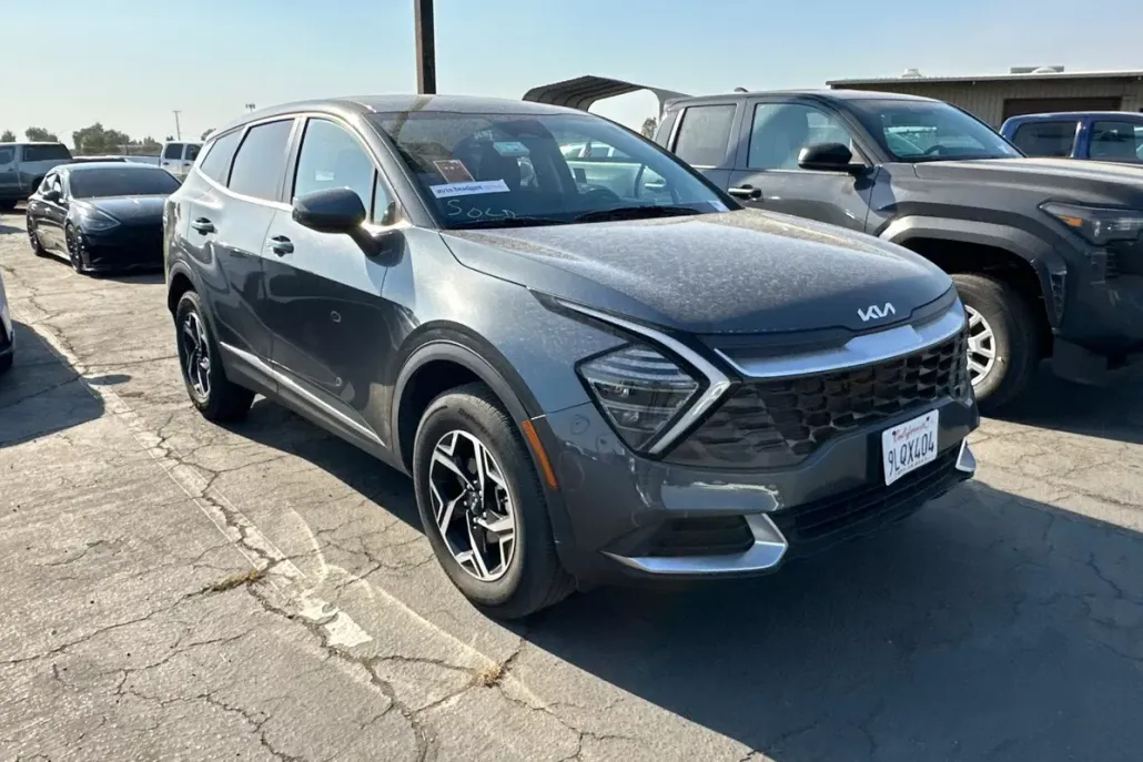 2024 Kia Sportage LX photo 1
