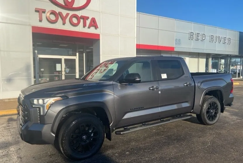 2026 Toyota Tundra Limited CrewMax photo 1