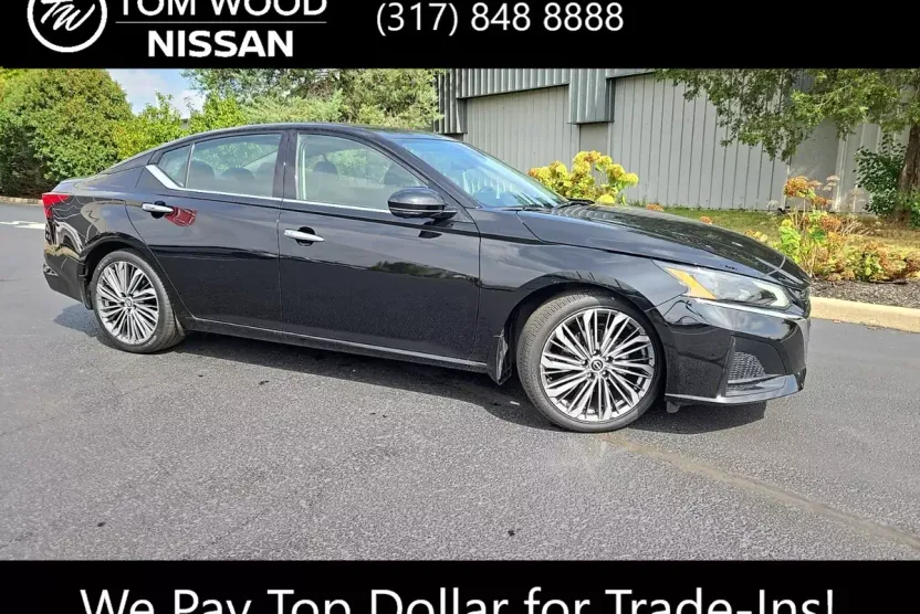 2023 Nissan Altima 2.5 SL photo 1