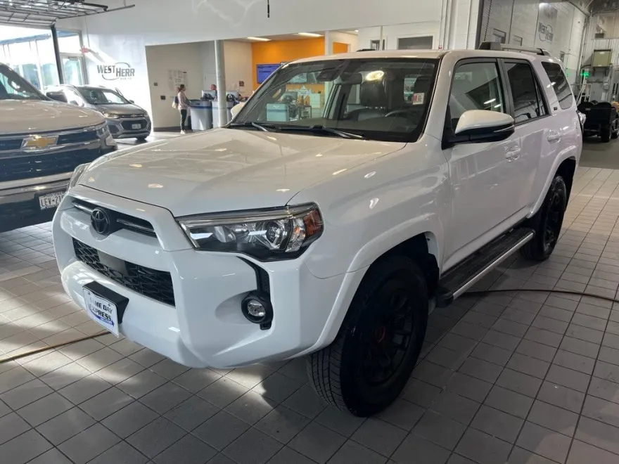 2022 Toyota 4Runner SR5 Premium photo 1