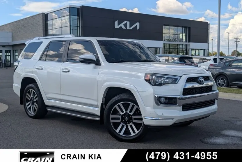 2017 Toyota 4Runner Limited photo 1
