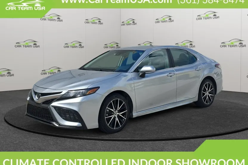 2023 Toyota Camry SE photo 1