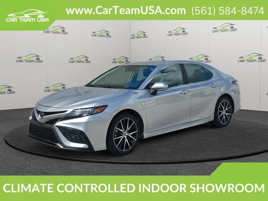 2023 Toyota Camry SE photo 1