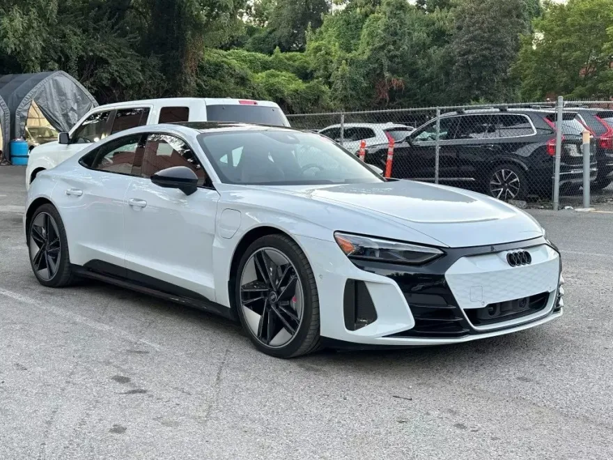 2024 Audi RS e-tron GT Base photo 1