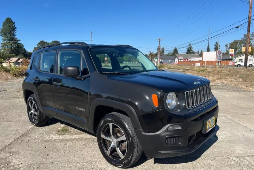 2017 Jeep Renegade Sport photo 1