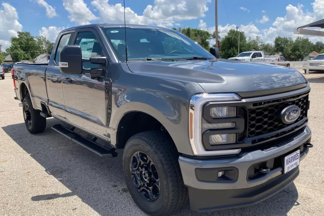 2025 Ford F-350 XLT photo 1