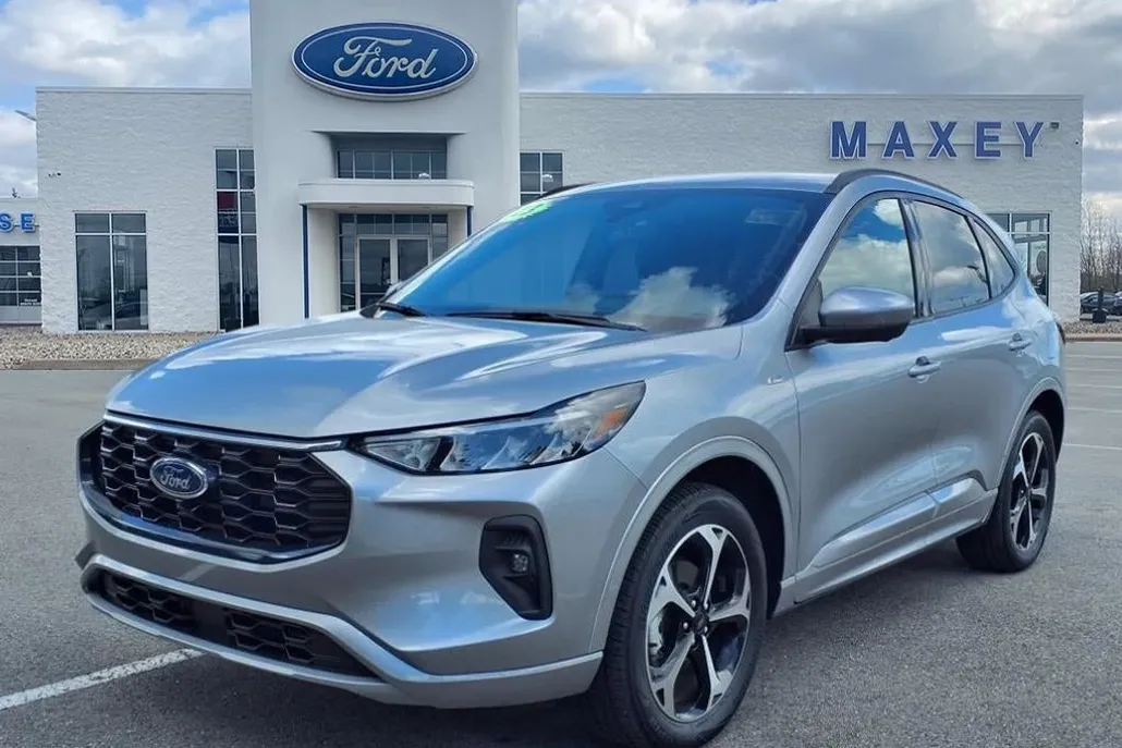 2023 Ford Escape ST-Line Select photo 1