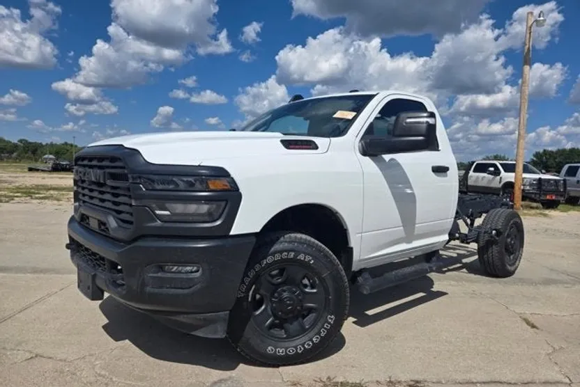 2025 Ram 3500 Tradesman photo 1