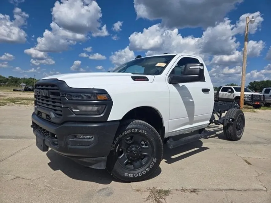 2025 Ram 3500 Tradesman photo 1