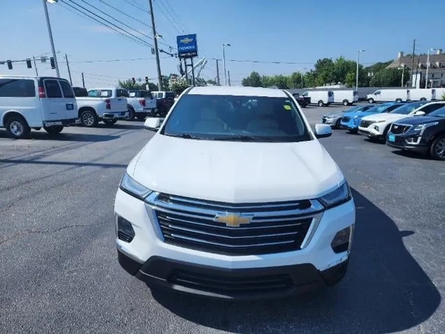 2023 Chevrolet Traverse Cloth photo 1