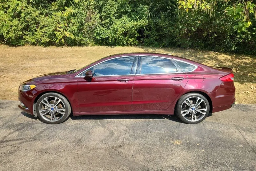 2017 Ford Fusion Platinum photo 1