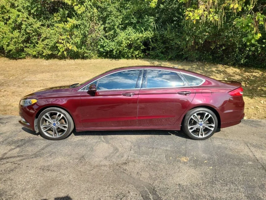 2017 Ford Fusion Platinum photo 1