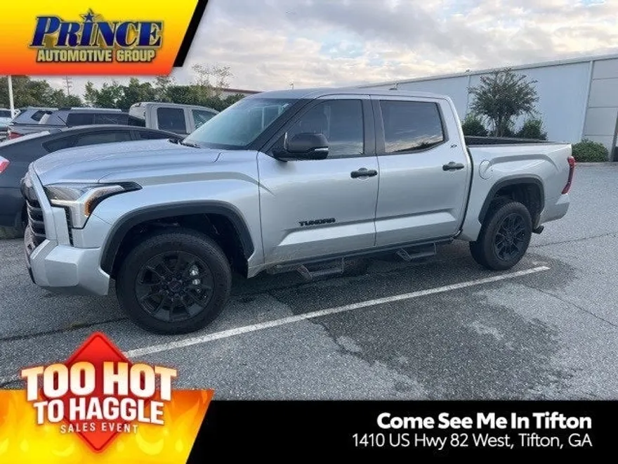 2024 Toyota Tundra SR5 photo 1