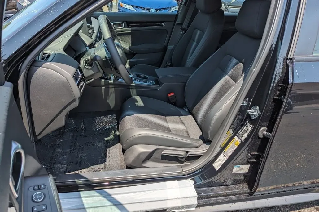 2026 Honda Civic Hatchback Hybrid Sport photo 1