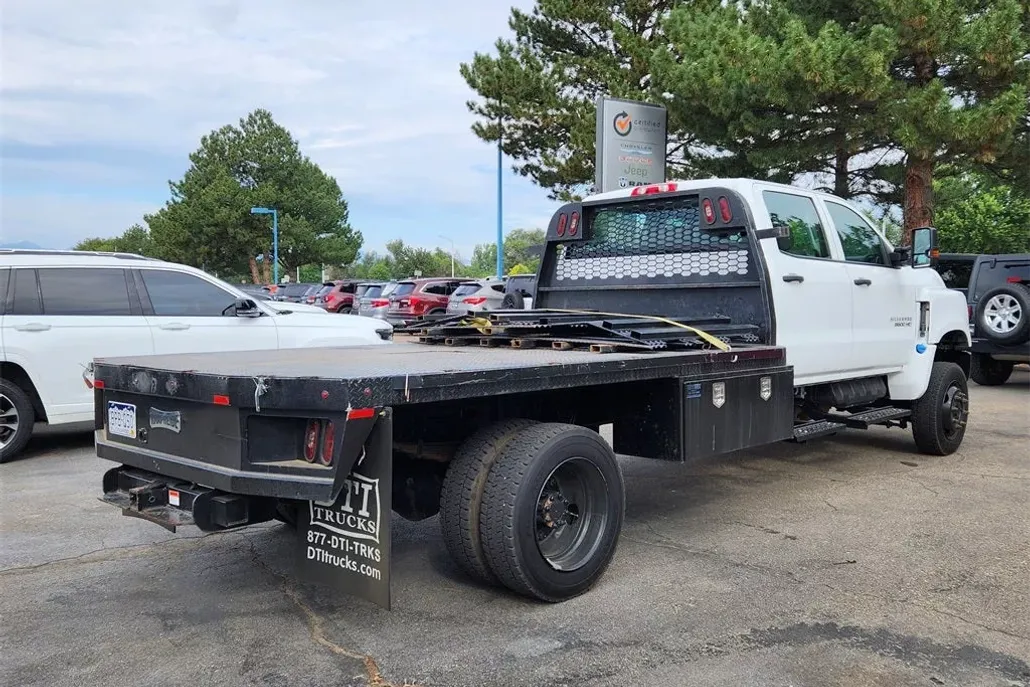 2022 Chevrolet Silverado 4500HD Work Truck photo 1