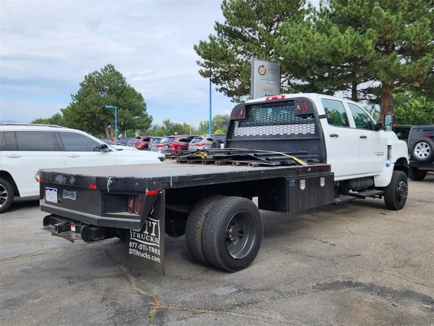 2022 Chevrolet Silverado 4500HD Work Truck photo 1