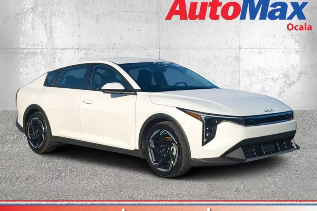 2025 Kia K4 EX photo 1