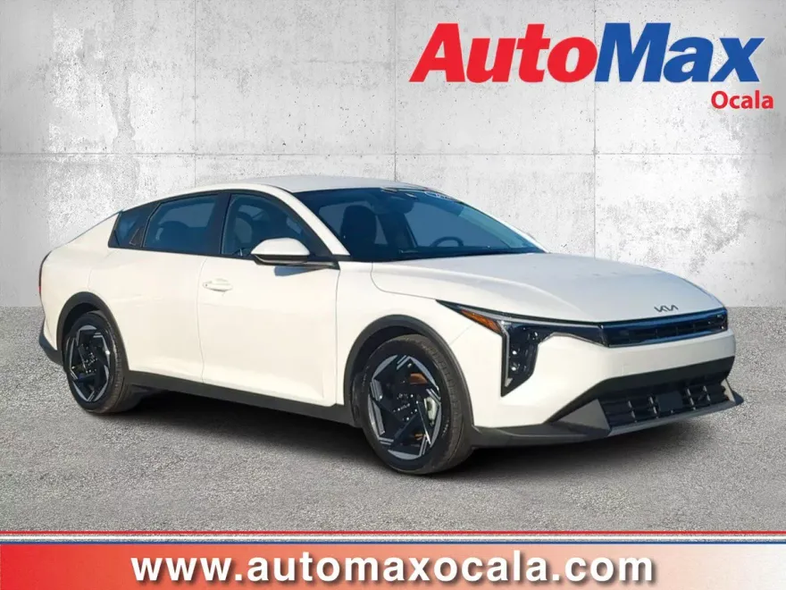 2025 Kia K4 EX photo 1