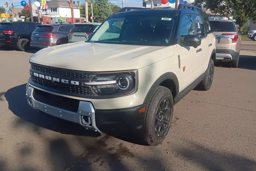 2025 Ford Bronco Sport Badlands photo 1