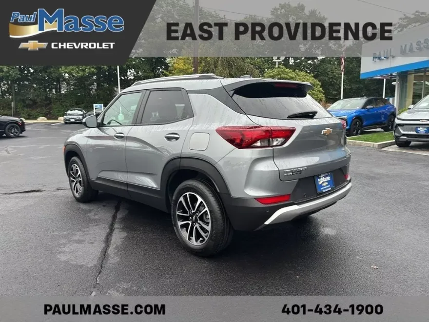 2024 Chevrolet Trailblazer LT photo 1