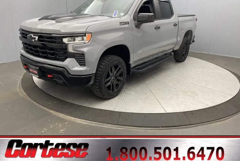 2024 Chevrolet Silverado Trail Boss LT photo 1