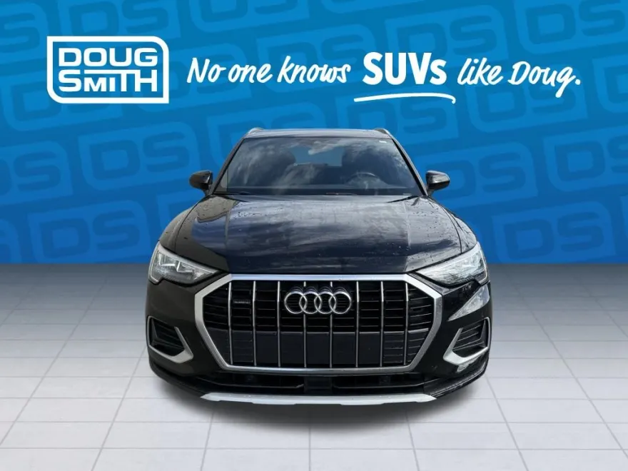 2020 Audi Q3 45 TFSI Premium photo 1