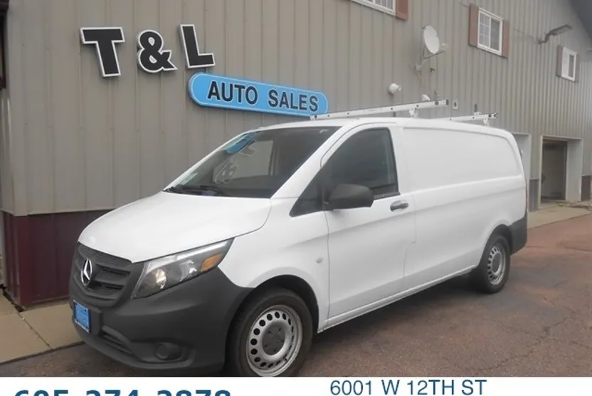 2017 Mercedes Benz Metris Cargo Van Worker photo 1