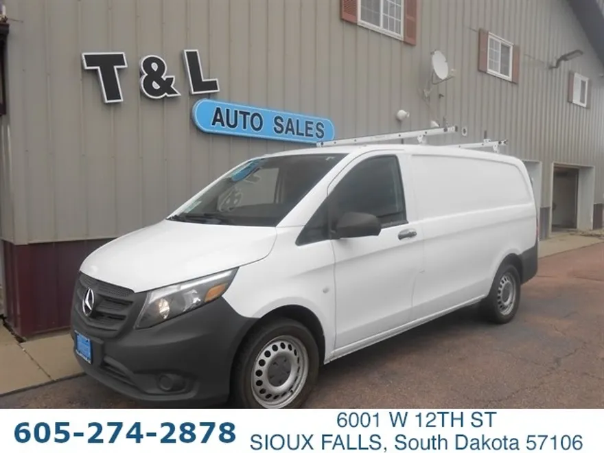 2017 Mercedes Benz Metris Cargo Van Worker photo 1