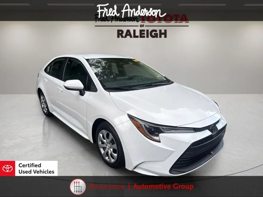 2024 Toyota Corolla LE photo 1