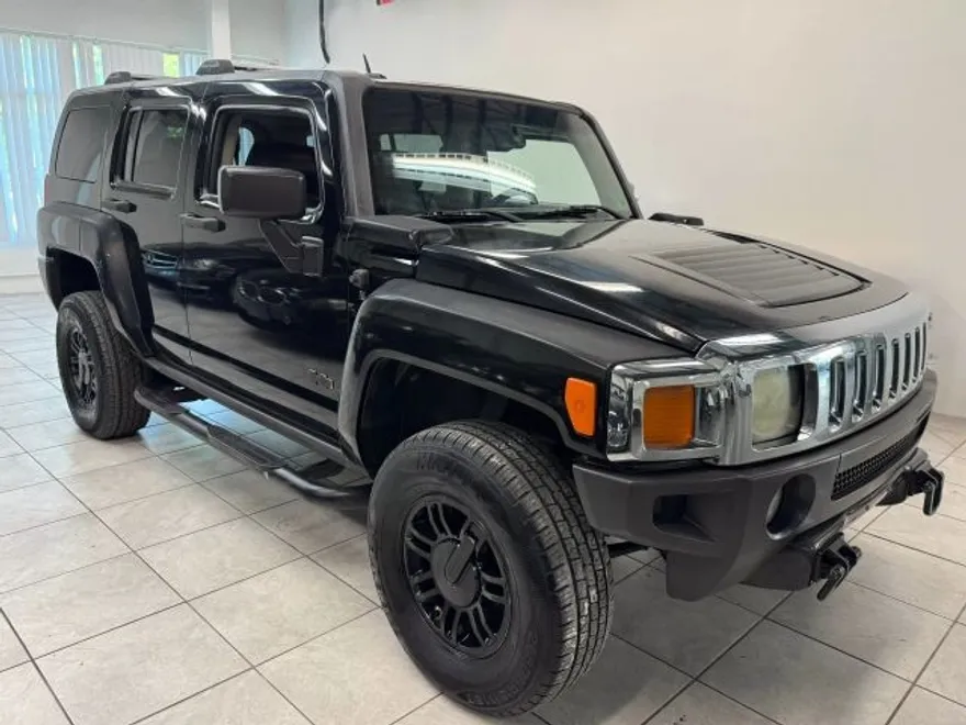 2006 Hummer H3 1/2 Ton photo 1