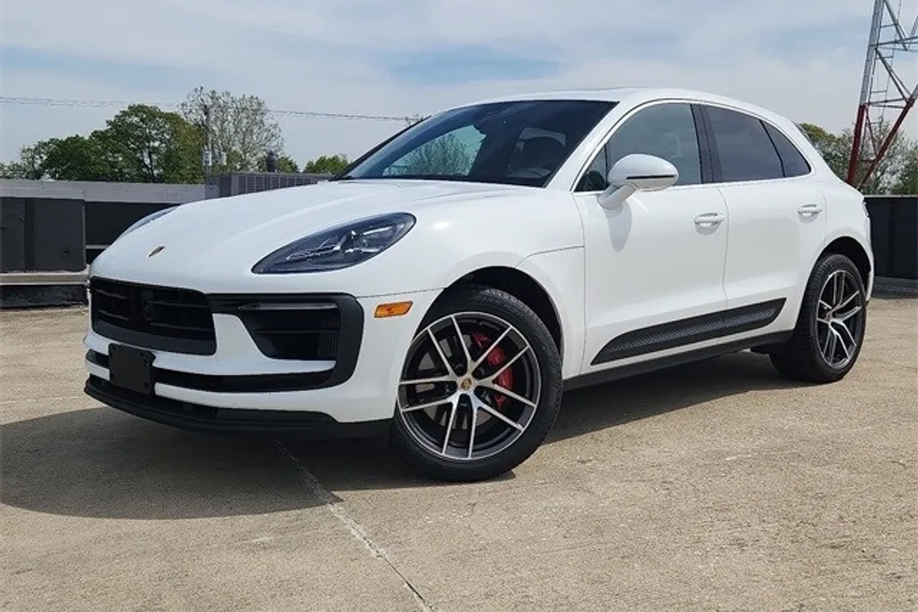 2024 Porsche Macan S photo 1