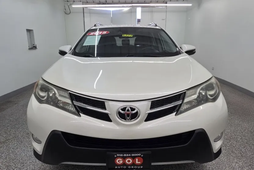 2015 Toyota RAV4 Limited photo 1