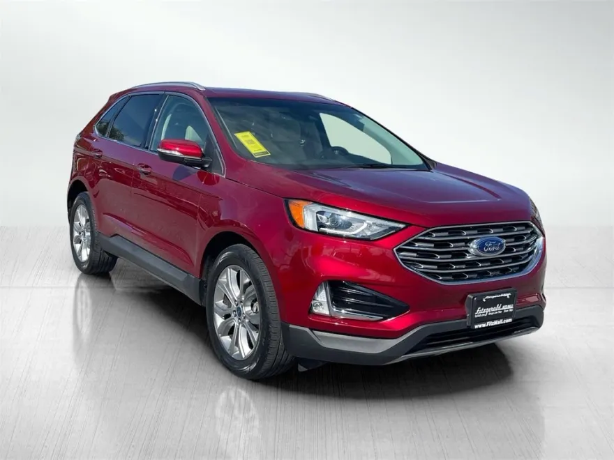 2019 Ford Edge Titanium photo 1