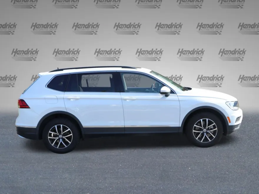 2021 Volkswagen Tiguan SE photo 1
