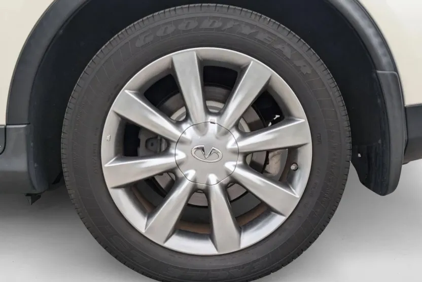 2016 Infiniti QX50 Premium photo 1