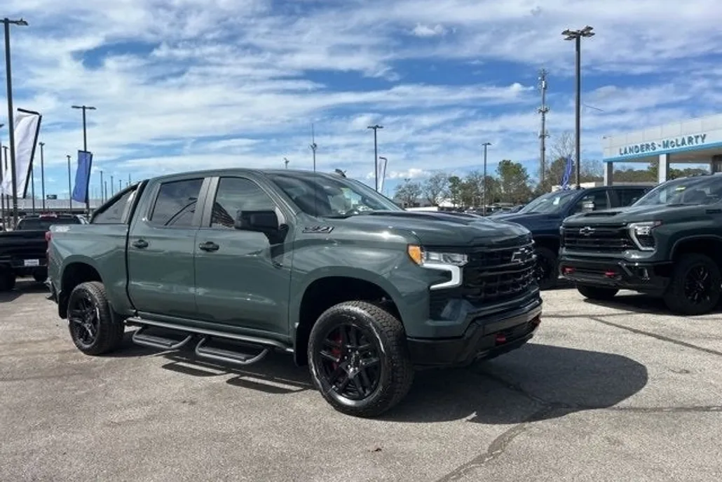 2025 Chevrolet Silverado 1500 LT Trail Boss photo 1