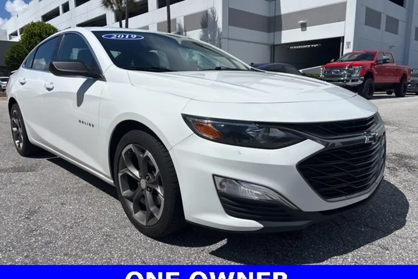 2019 Chevrolet Malibu RS photo 1