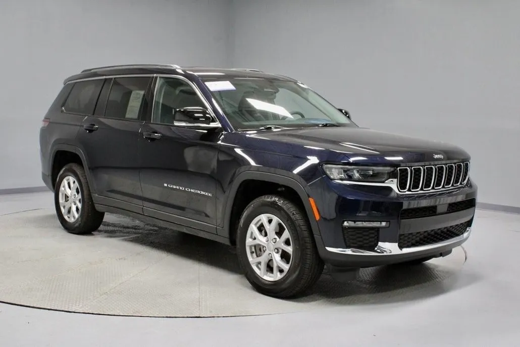 2024 Jeep Grand Cherokee Limited photo 1
