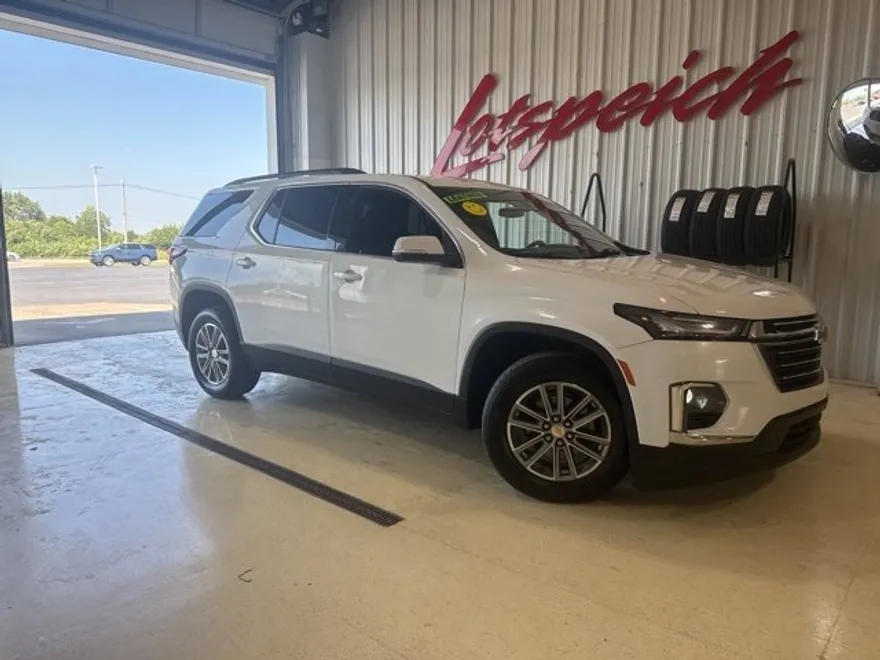 2023 Chevrolet Traverse Leather photo 1